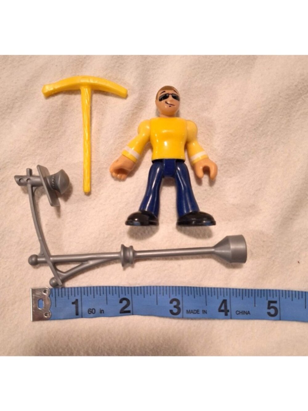 Imaginext City Rescue Construction Yellow 3 Figures Lot with Lamp Post Axe - Picture 5 of 15